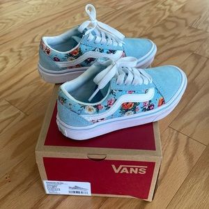 Aqua ComfyCush little girl Vans
